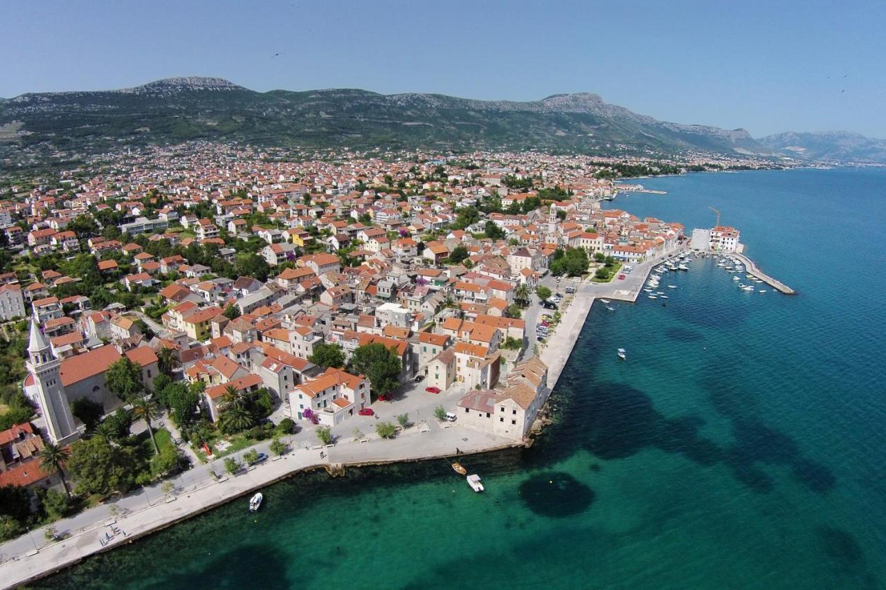 Apartments And Rooms With Parking Space Kastel Stafilic, Kastela - 18673 Exterior photo