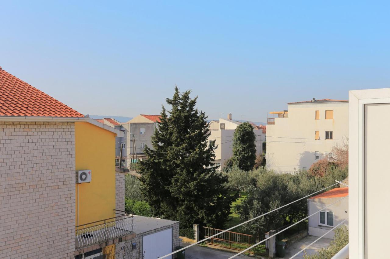 Apartments And Rooms With Parking Space Kastel Stafilic, Kastela - 18673 Exterior photo